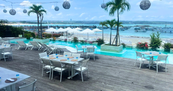 AZURE BEACH CLUB & RESTAURANT JIMBARAN